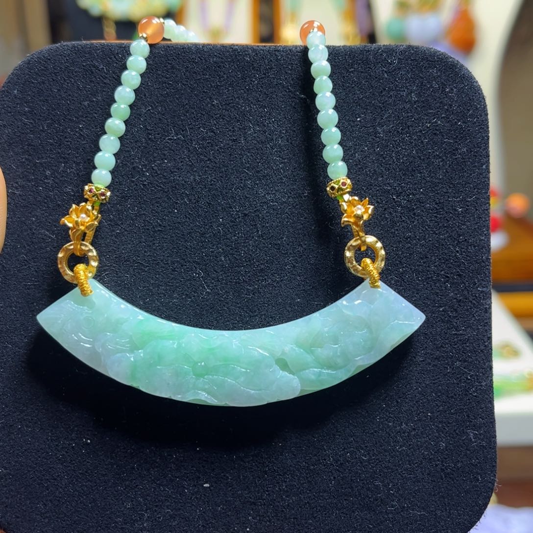 翡翠未镶嵌颈饰天然翡翠