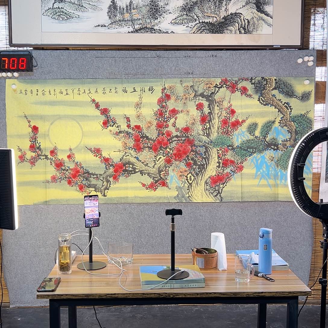 国画708 花鸟在此处飞翔也不太方便