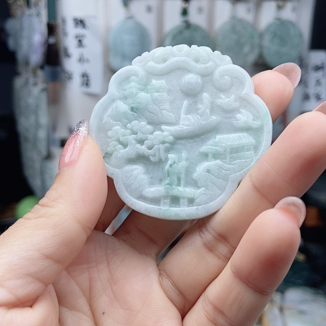 翡翠颈饰未镶嵌翡翠