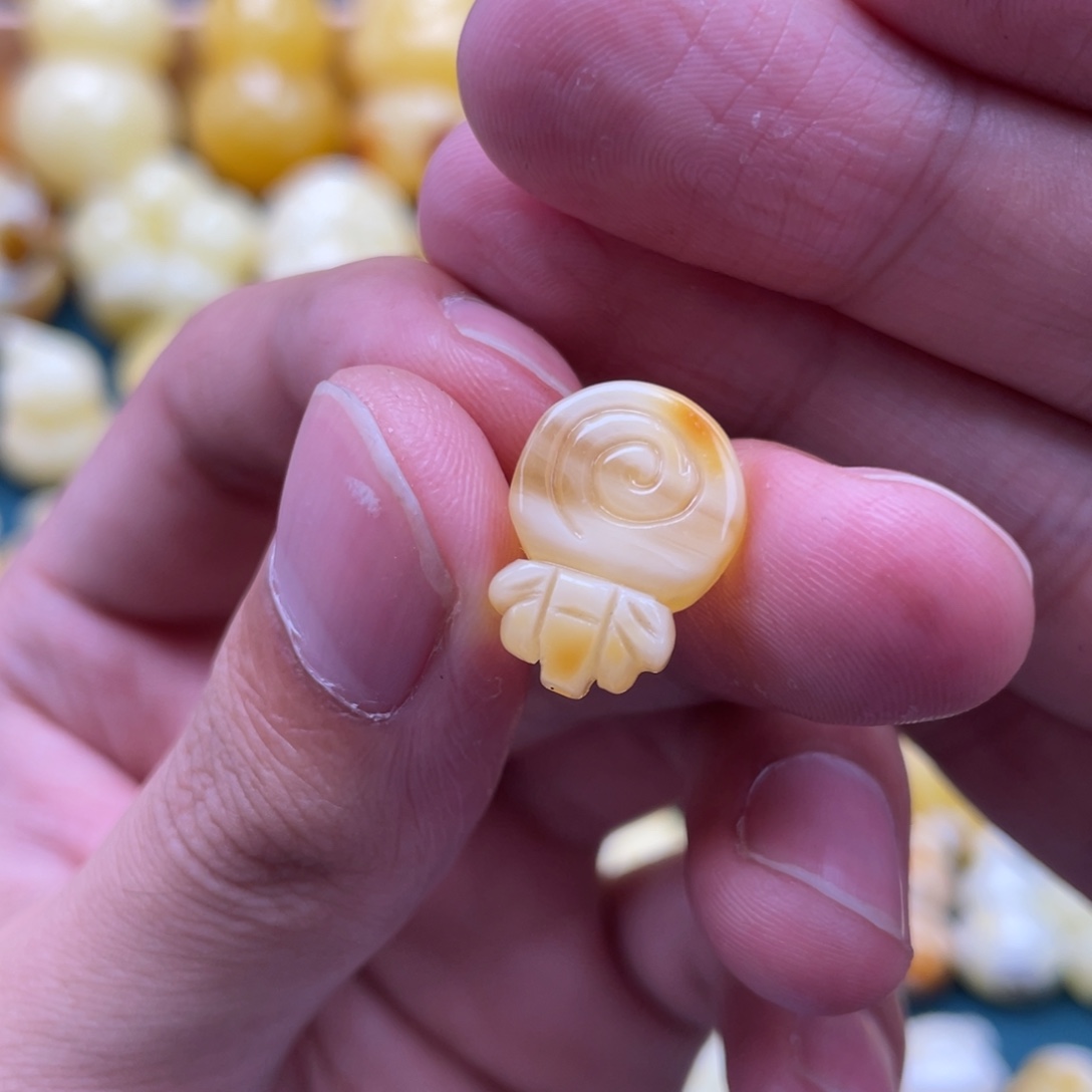 琥珀未镶嵌裸石蜜蜡