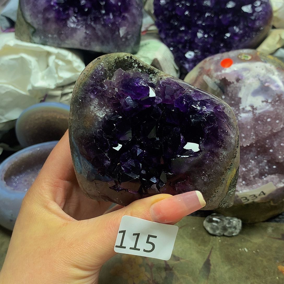 紫晶大型摆件（非配饰）未镶嵌
