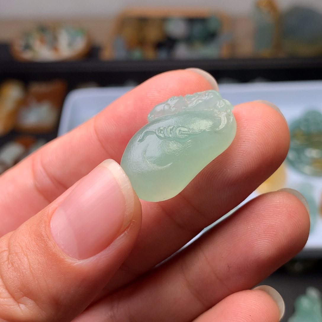 定制翡翠未镶嵌钱袋袋