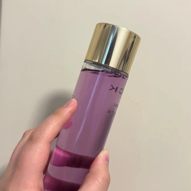 施  紫霞水精华 化妆刷