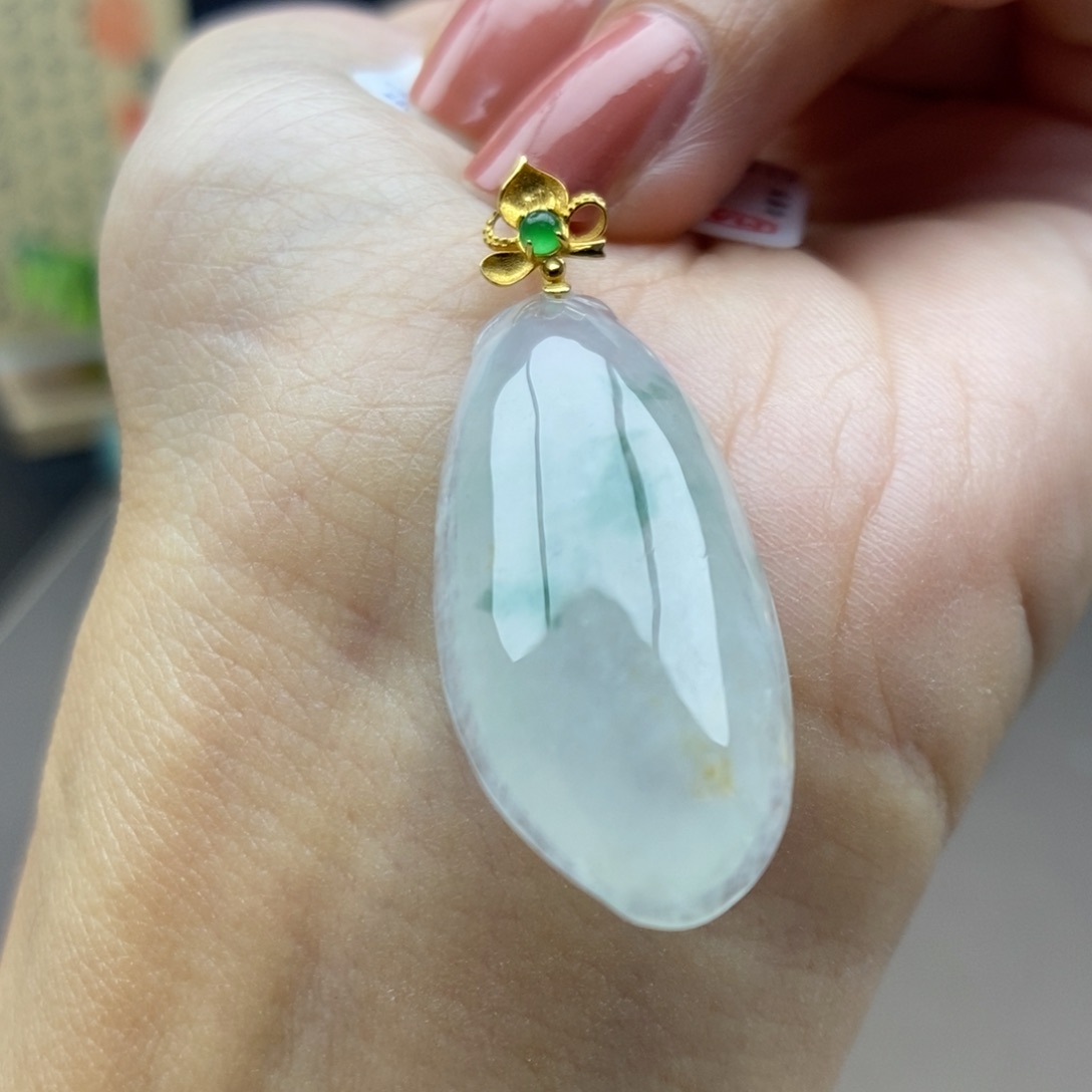 翡翠18K金镶嵌颈饰吊坠48