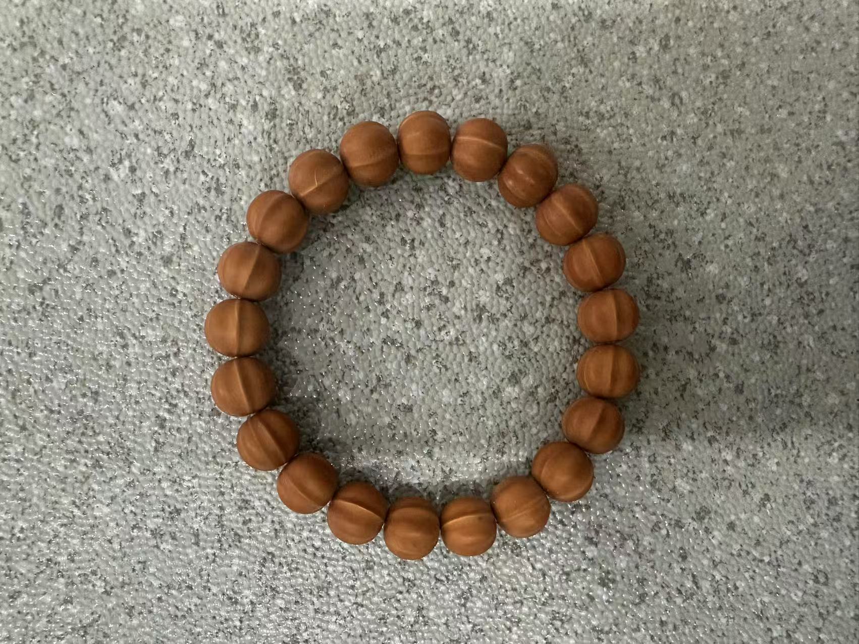 C260 鲨鱼背猴头1.1cm+单圈手串