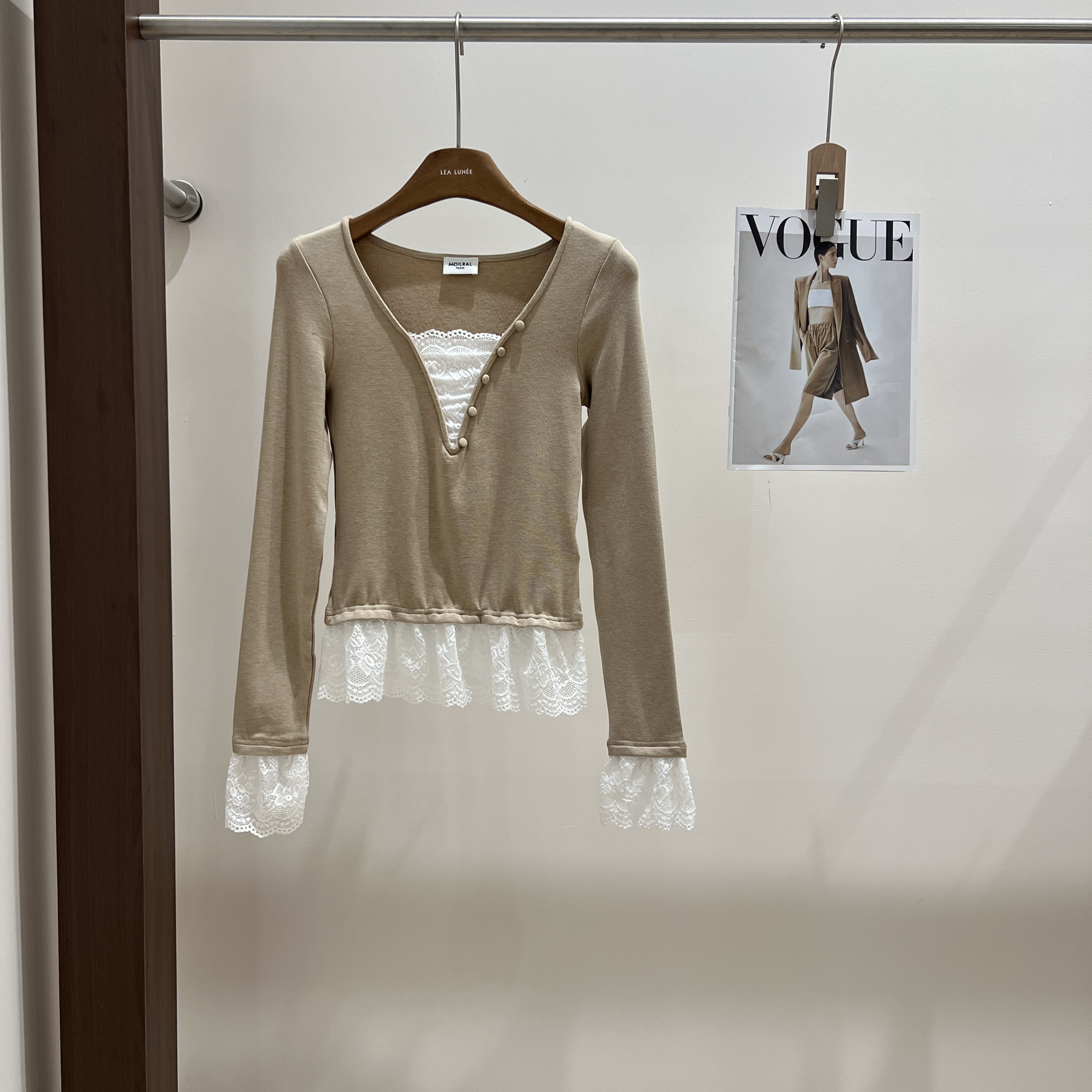 XM轻熟风女拼接长袖常规蝴蝶V领T恤春季针织显瘦假两件X006