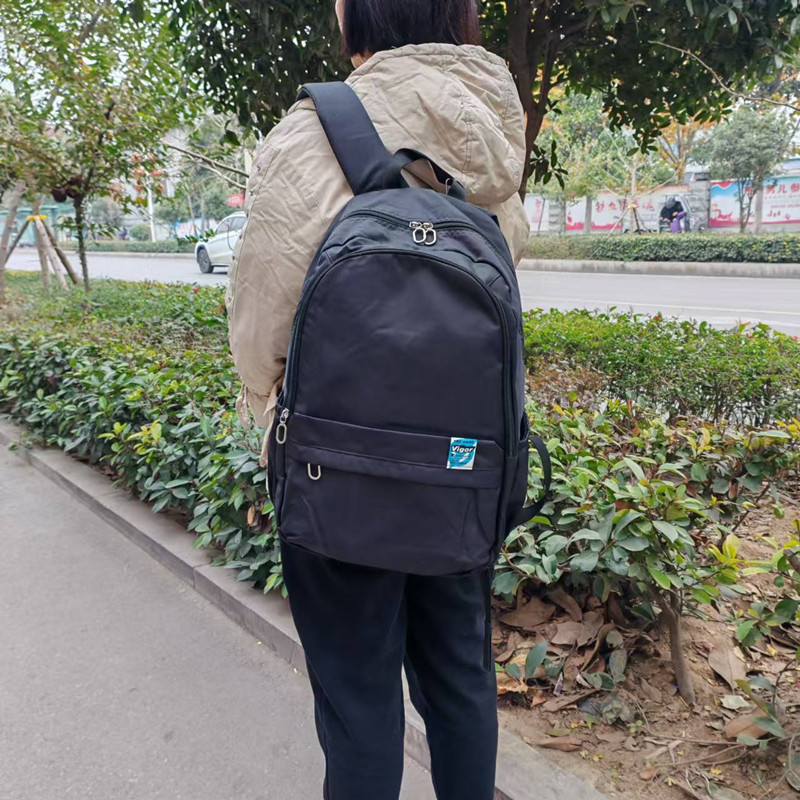 威豹手提双肩背包简约时尚休闲经典百搭男女柔软耐用学生旅行新款