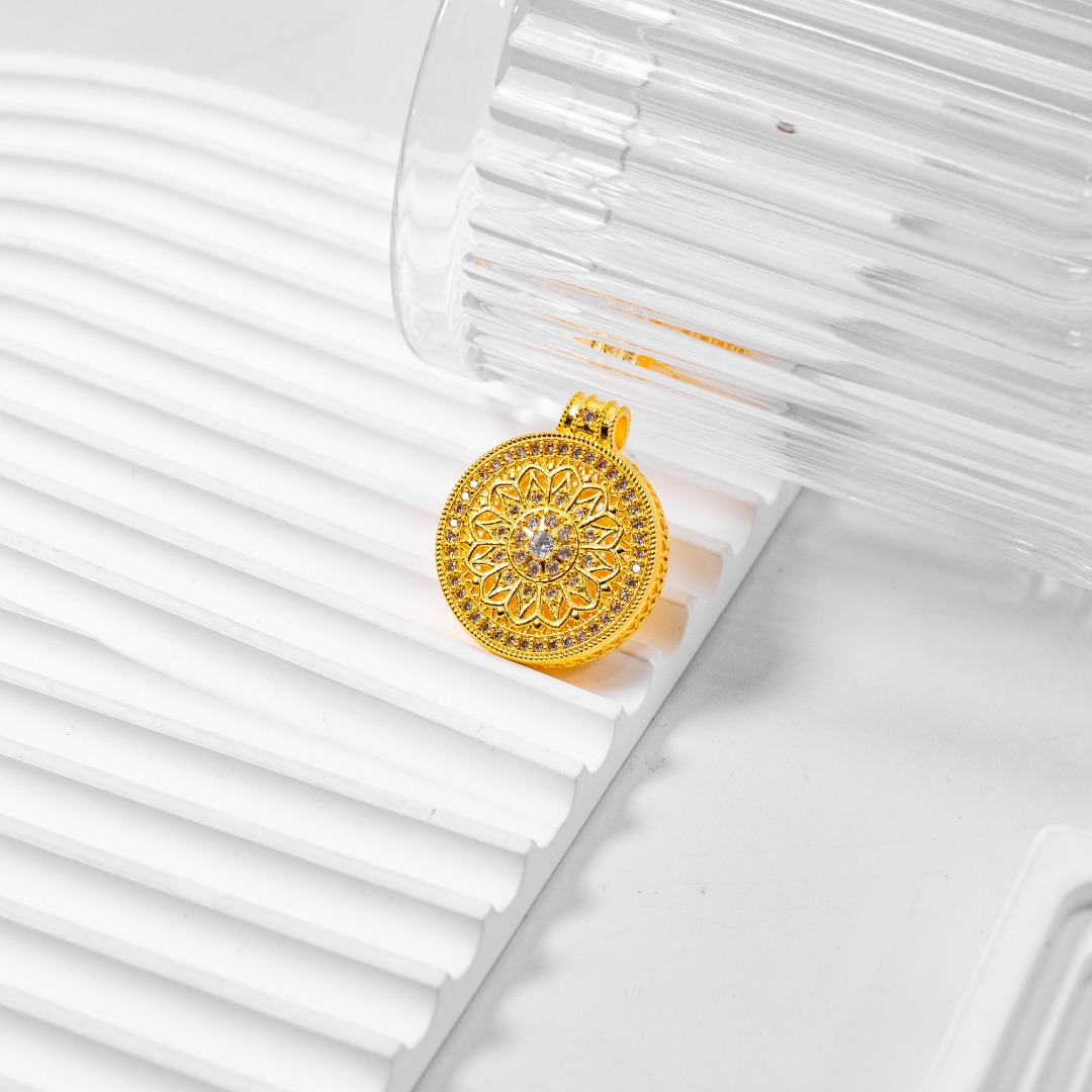 吊坠足银 轻奢时尚百搭 点钻款吊坠 经典典雅