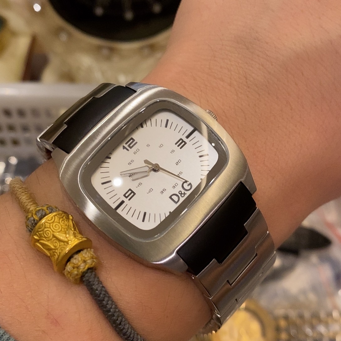 精钢杜嘉方盘电视机腕表