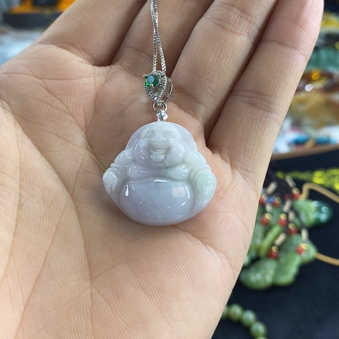 翡翠颈饰未镶嵌佛公
