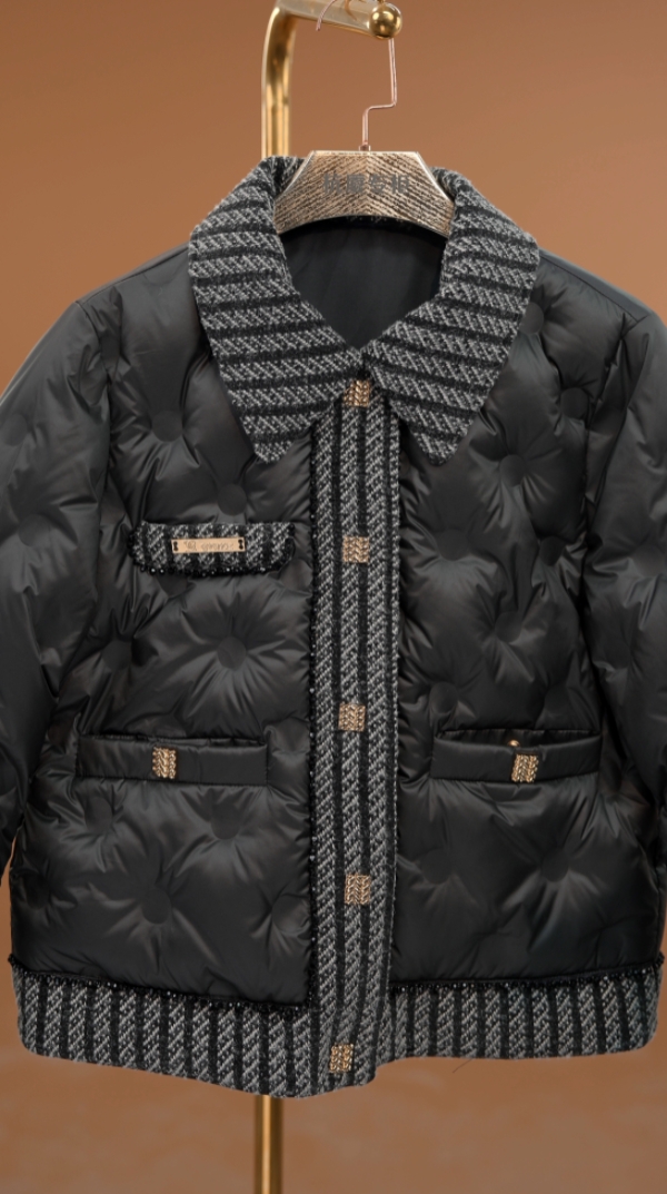 2025冬季新款复古时尚宽松休闲舒适百搭小香风羽绒服