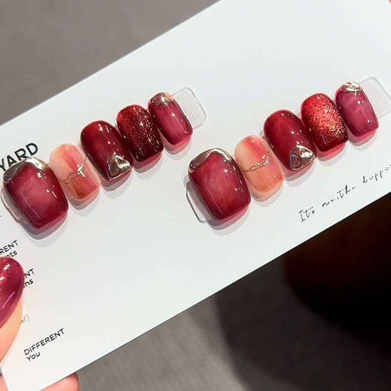 QUEENYARD【梅记 】宝石红晕染猫眼2025款纯春季过年穿戴甲