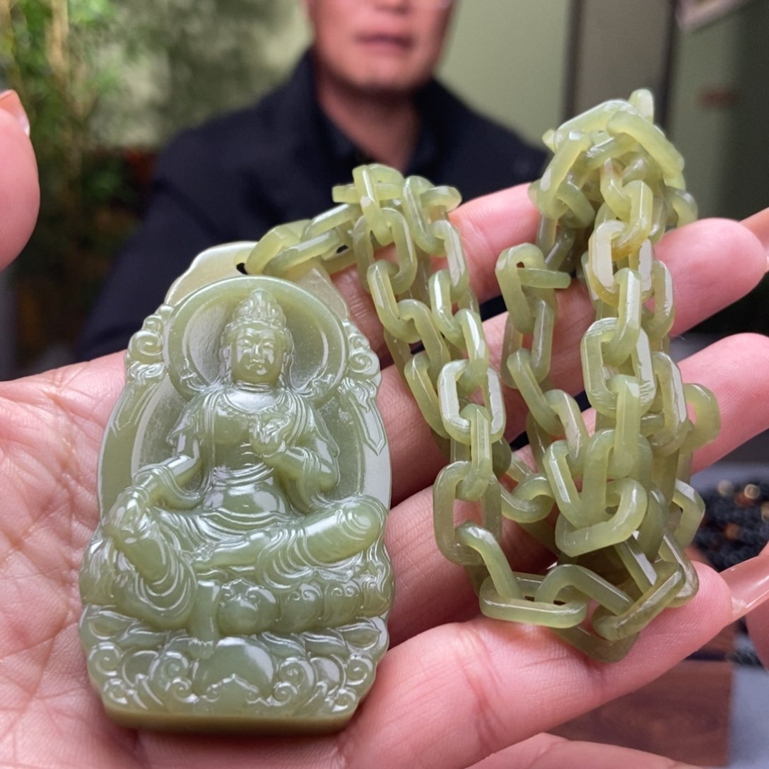 和田玉颈饰未镶嵌