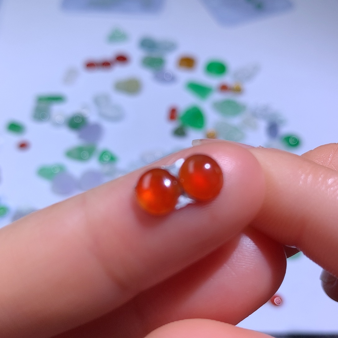 翡翠颈饰未镶嵌蛋