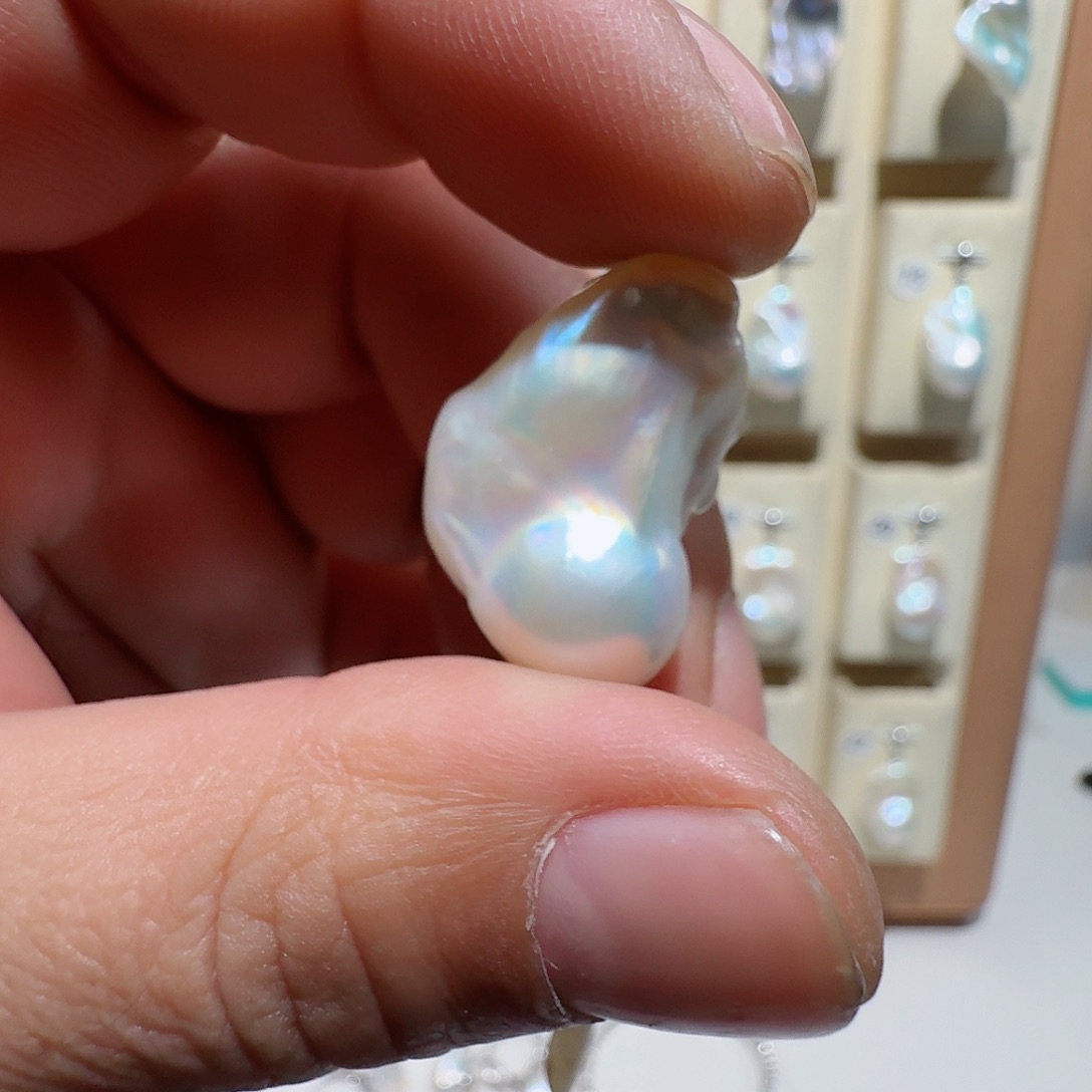 好***生合金淡水珍珠颈饰