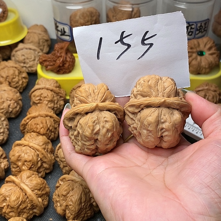 温***子核桃蛤蟆洞是由人工洞