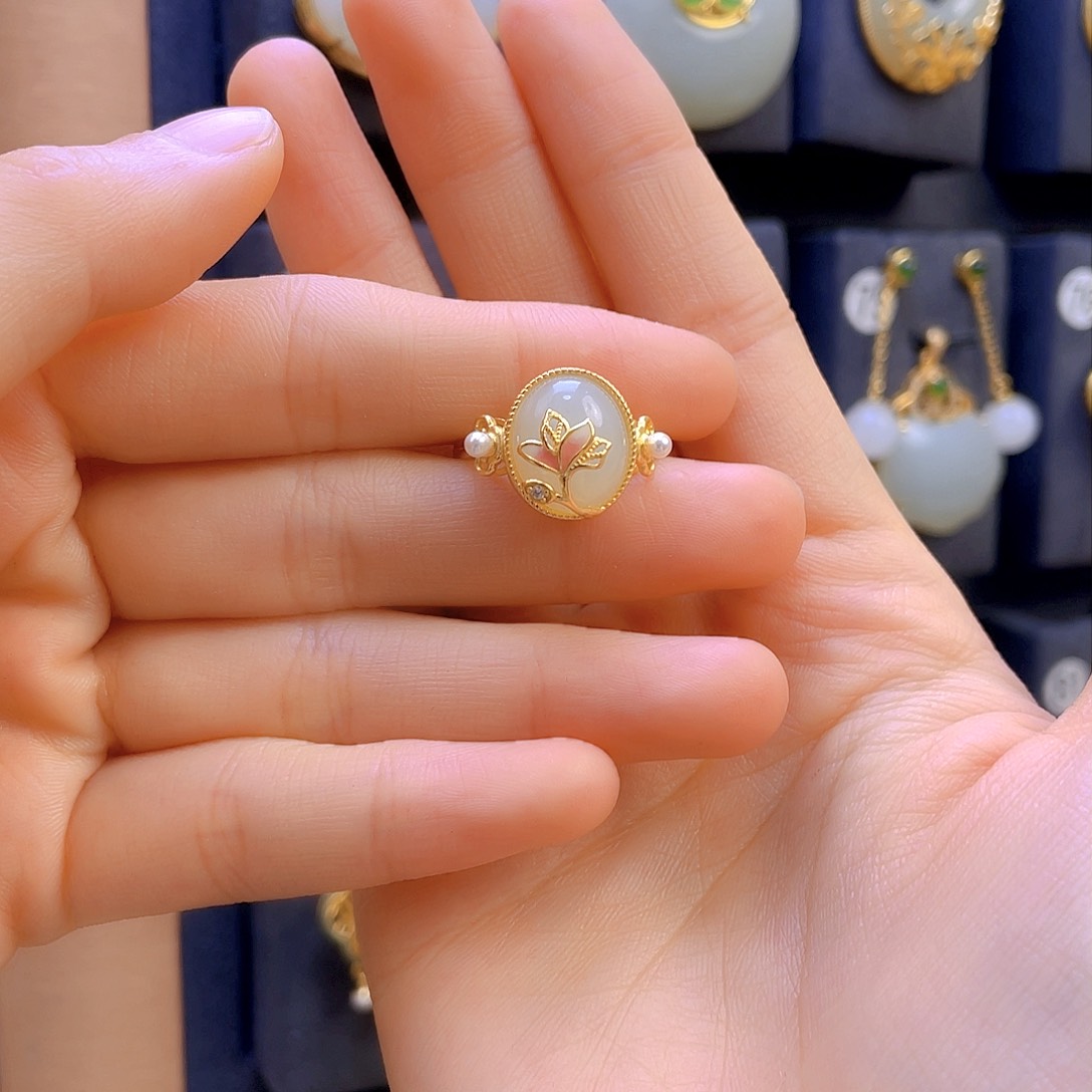 和田玉戒指银S925镀金镶嵌