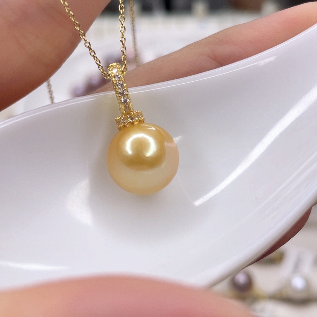 淡水珍珠吊坠(赠链)银S925镶嵌