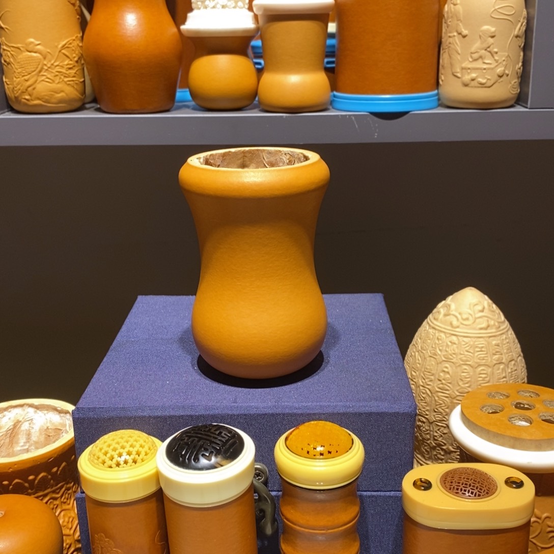 大叶紫檀（黑酸枝木类）