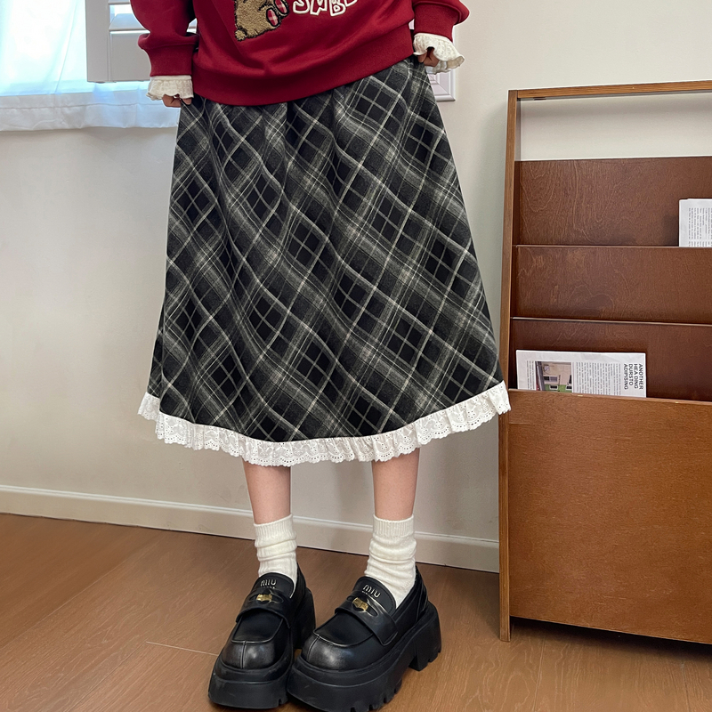 森女部落复古气质百搭格子A字裙蕾丝花边高腰半身裙女2025新款秋
