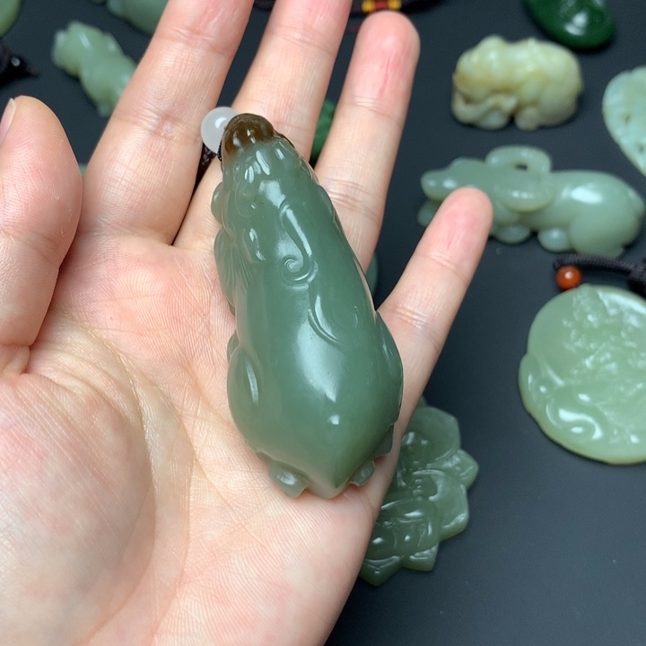 和田玉颈饰未镶嵌