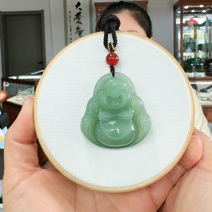 密玉（石英质玉）吊坠合金