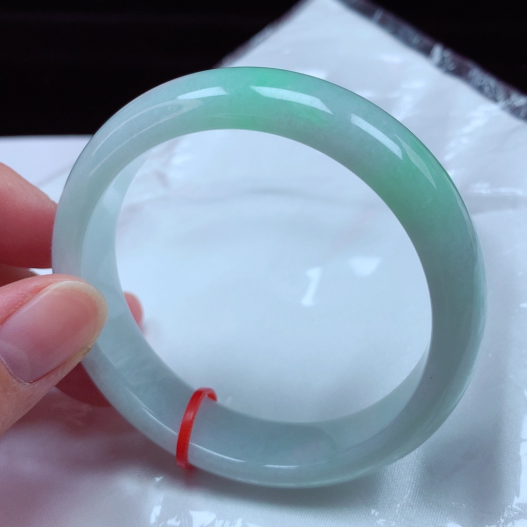 翡翠手镯未镶嵌54-55圈