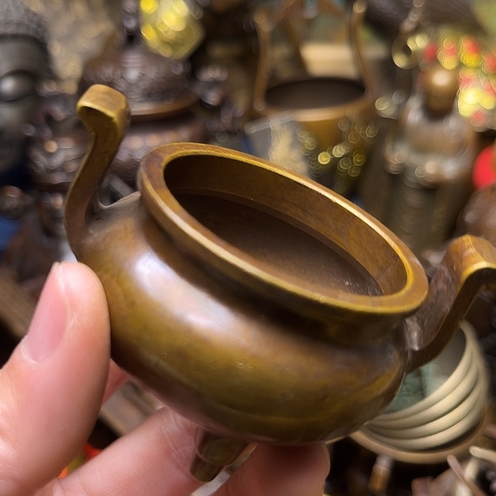 精美铜器批发档口