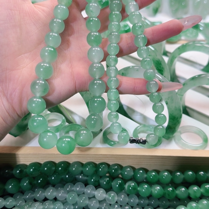 石英质玉项链未镶嵌