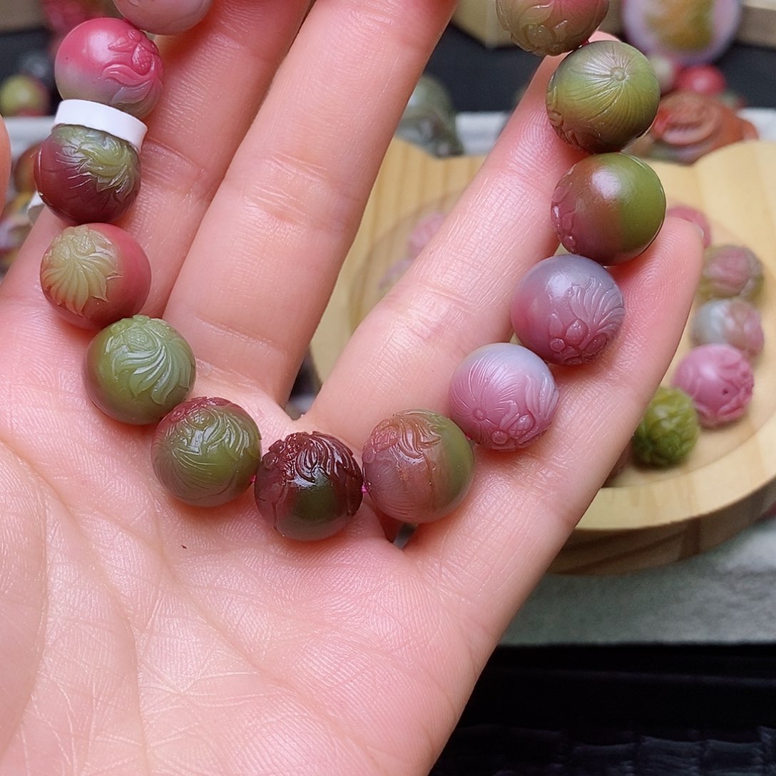 玛瑙/玉髓珠宝奇石未镶嵌达*盐源玛瑙定制