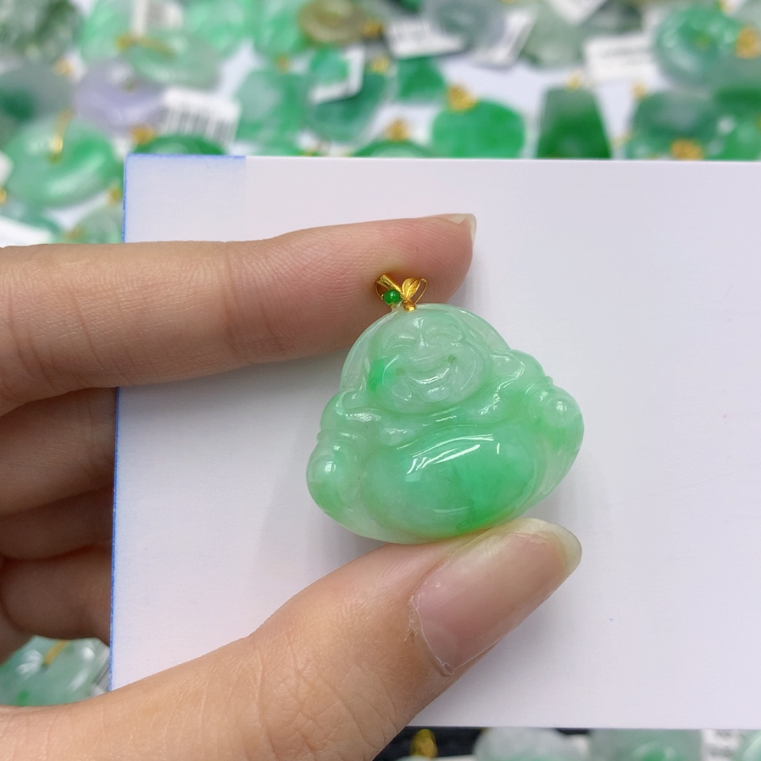 翡翠18K金镶嵌颈饰