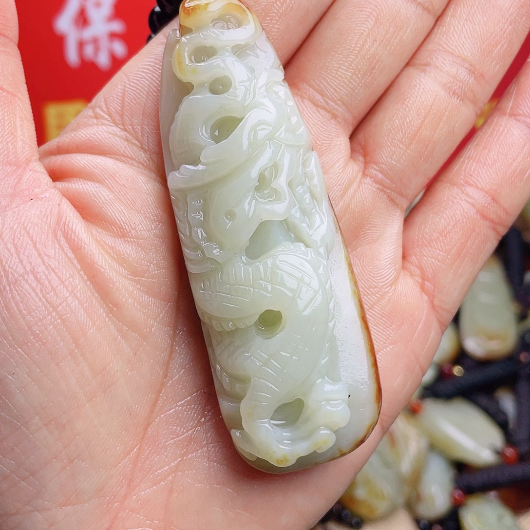 和田玉颈饰未镶嵌