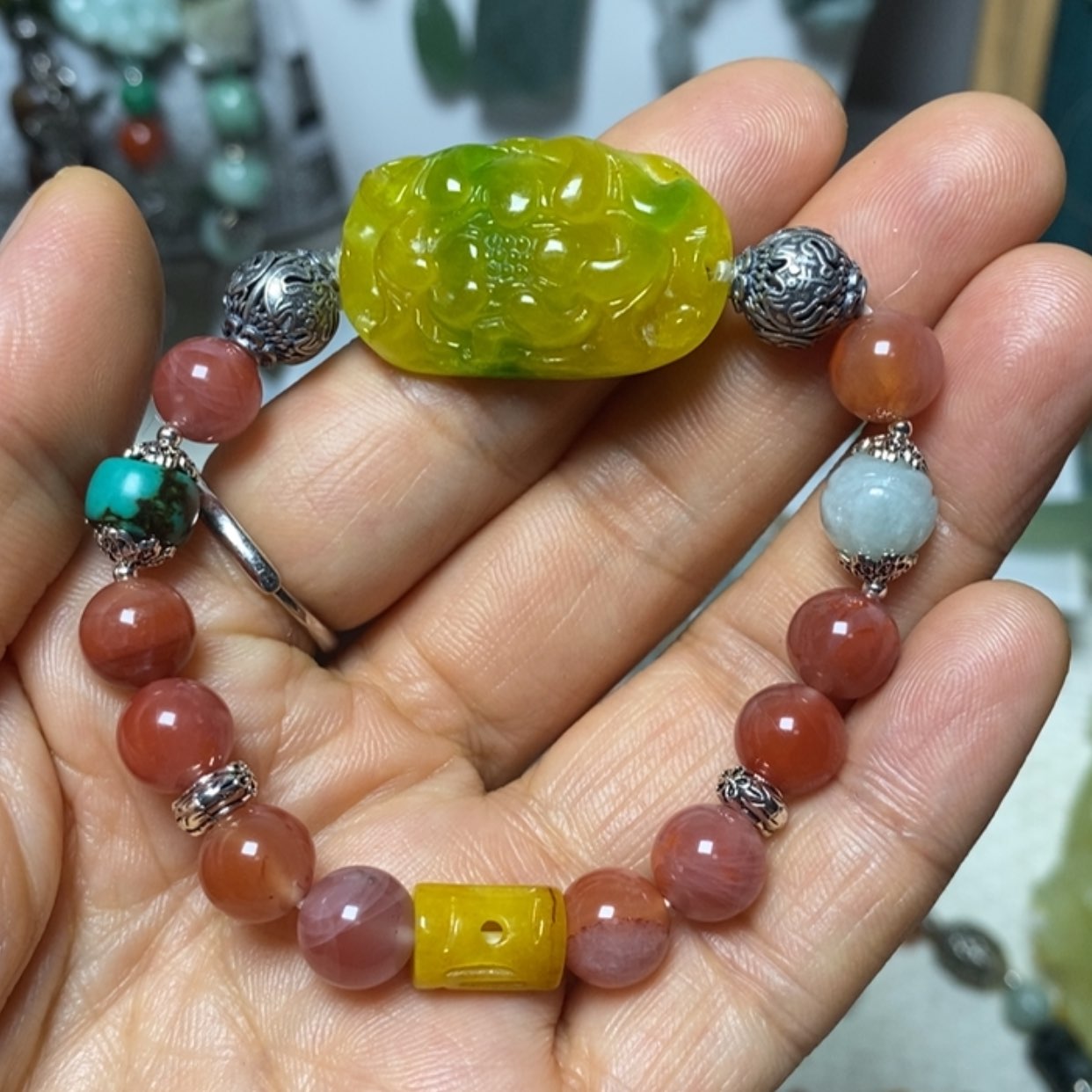 【闪购商品】翡翠吊坠(赠链)未镶嵌