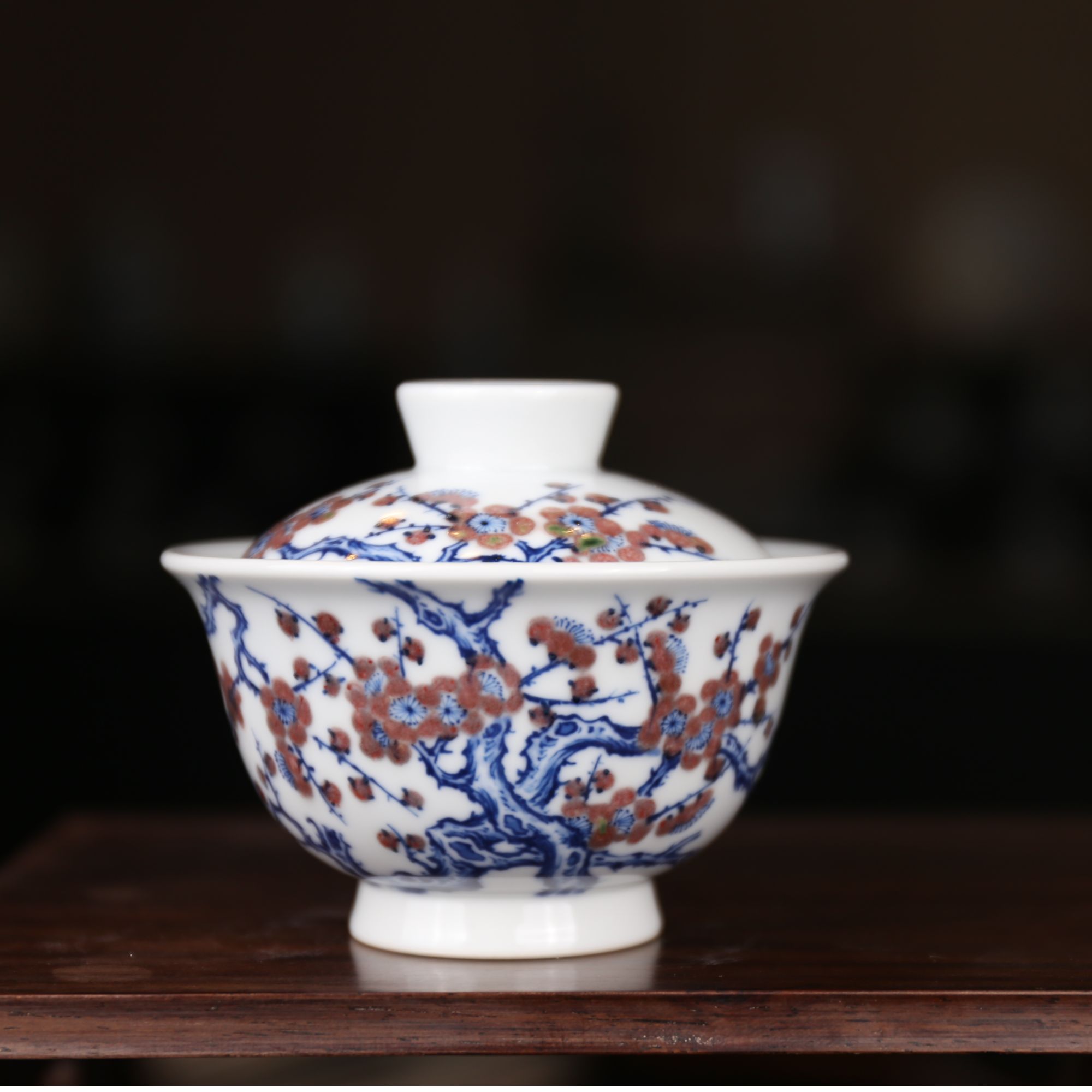 华山拙隐青花釉里红梅花盖碗