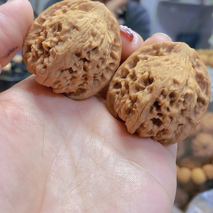 【闪购商品】文玩核桃把件39红狮子