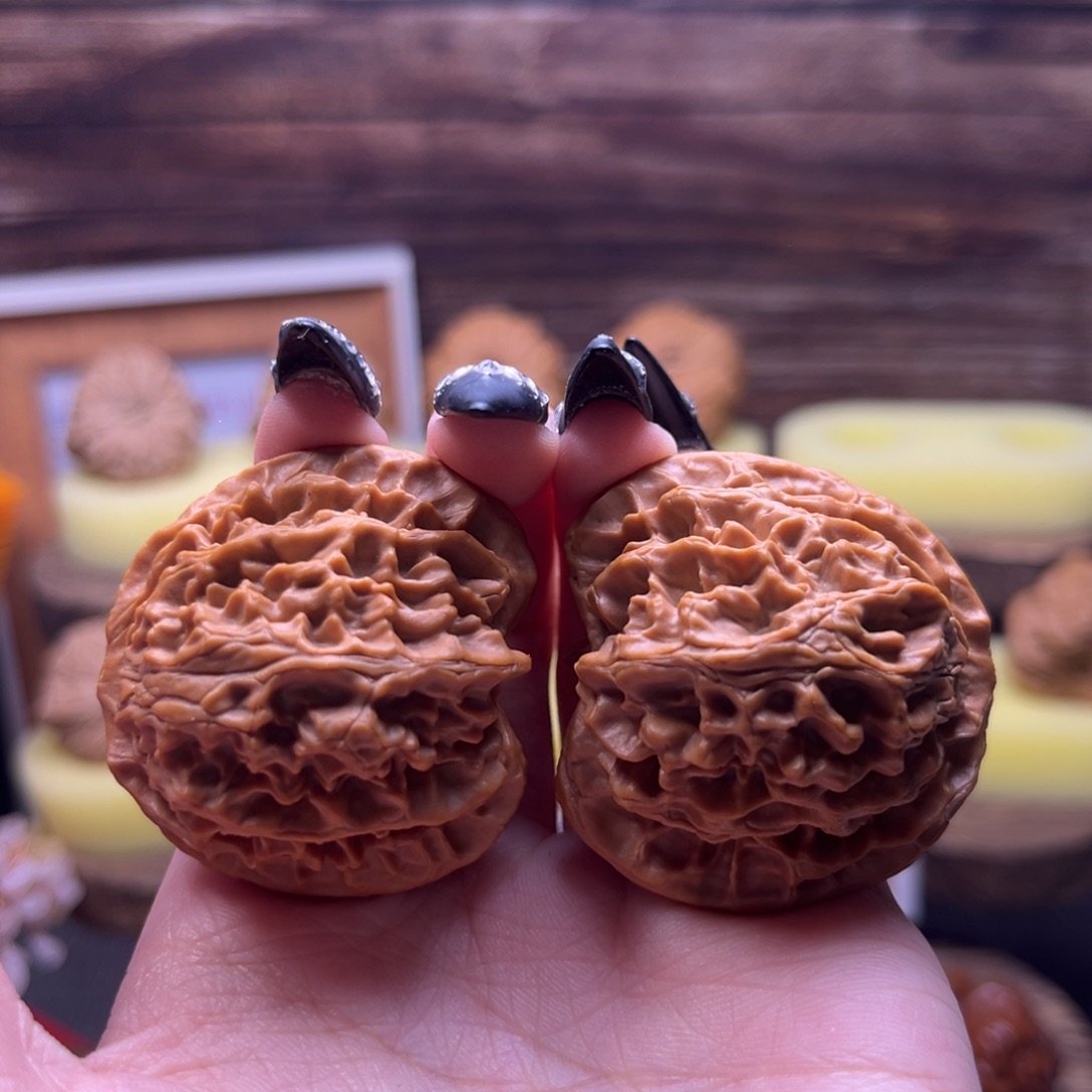 吊坠桃核苹果园闪88