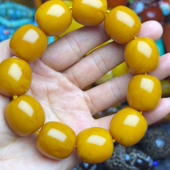 琥珀未镶嵌手链蜜蜡