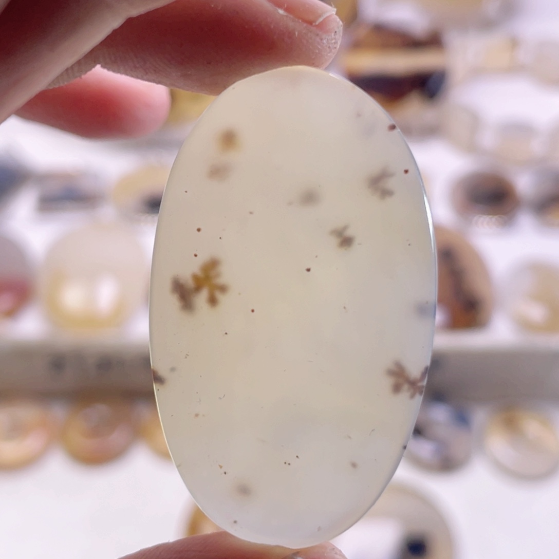 玛瑙/玉髓未镶嵌珠宝奇石