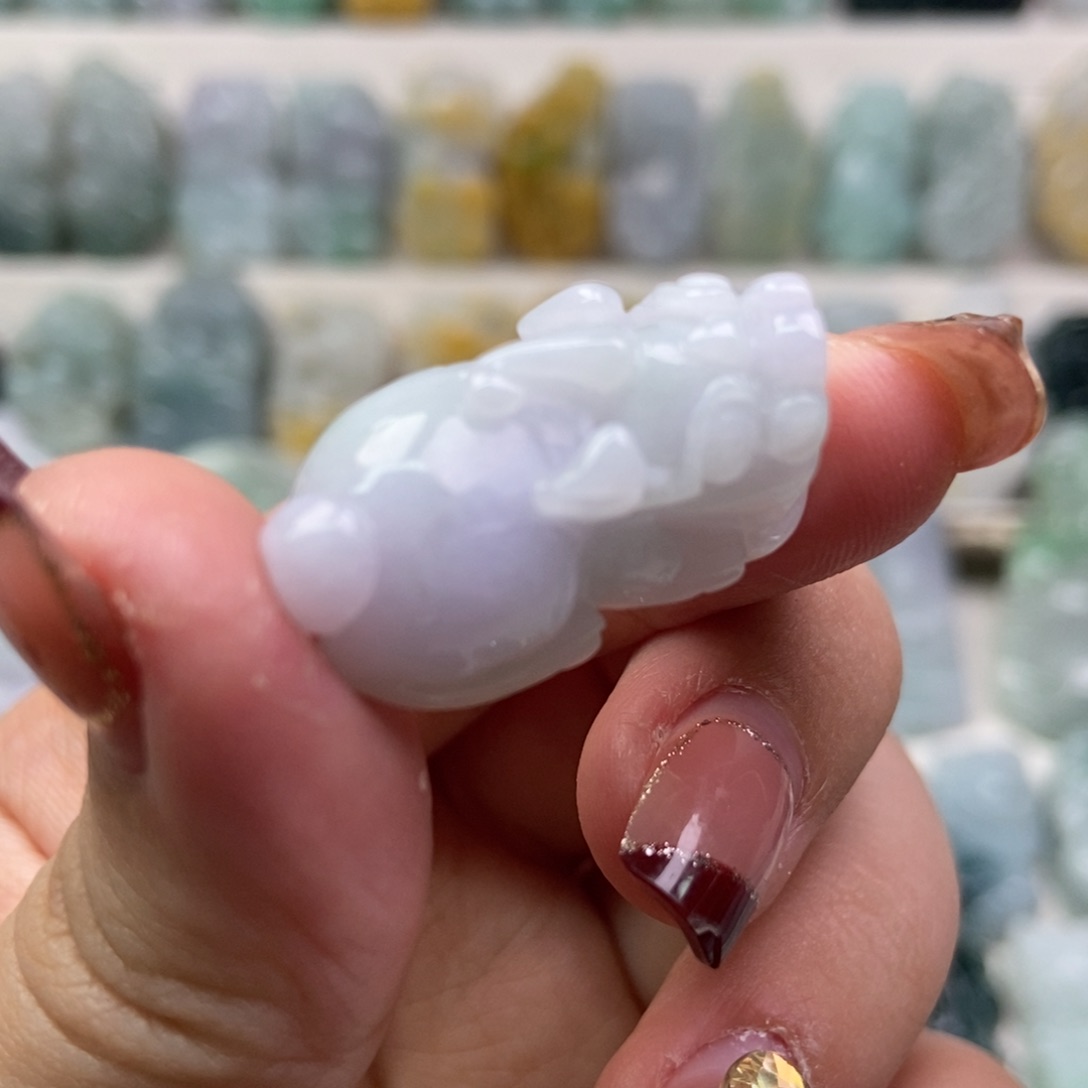 翡翠吊坠(赠链)未镶嵌