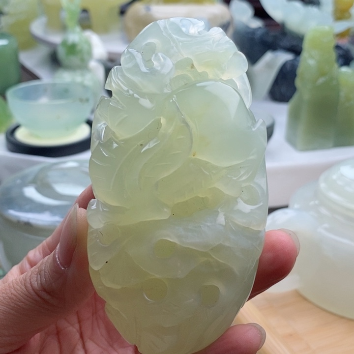 岫玉四大名玉手把件未镶嵌