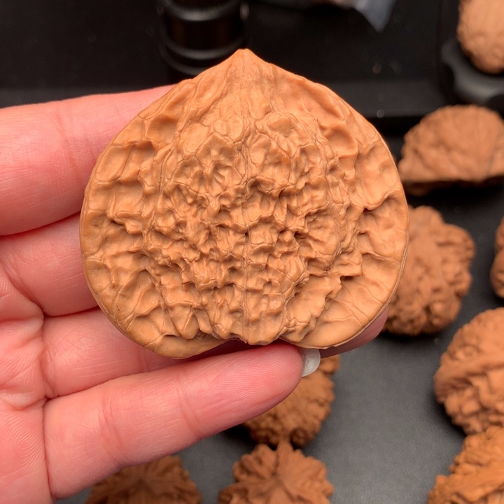 海***潮吊坠文玩核桃狮子头