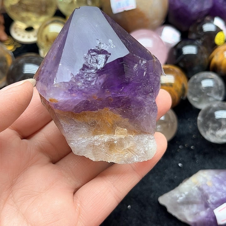 水晶189克水晶原石未镶嵌