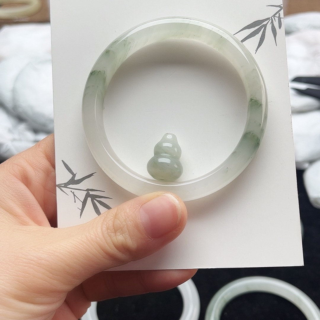 未镶嵌手镯石英质玉9