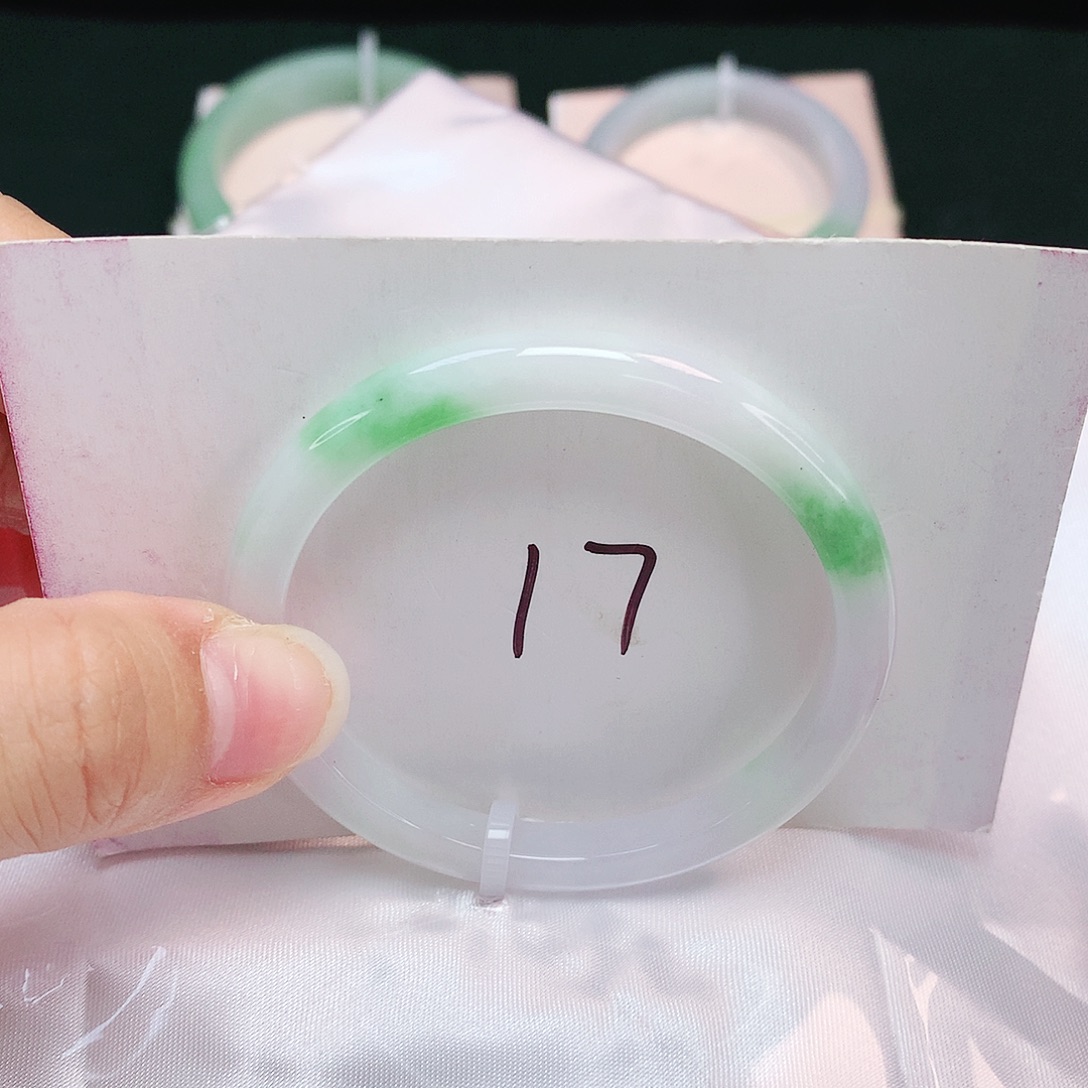 翡翠未镶嵌手镯正圈48.8