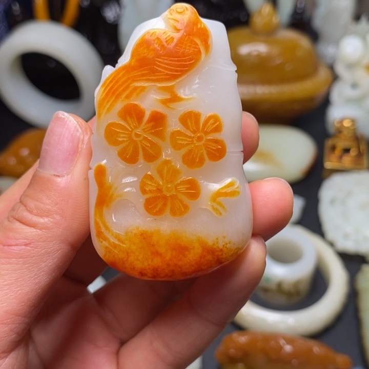 和田玉未镶嵌把件