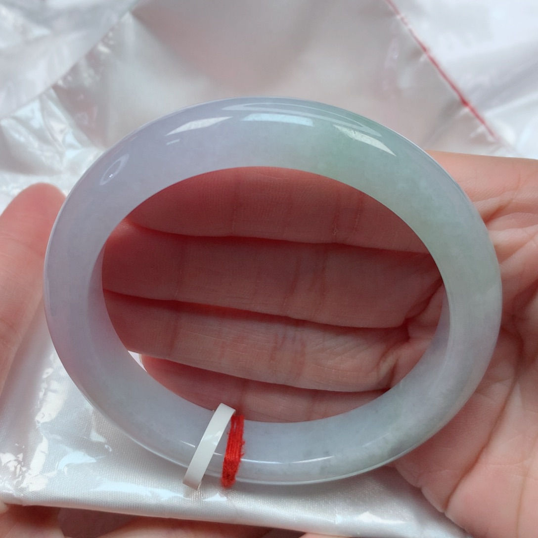 翡翠手镯未镶嵌60圈
