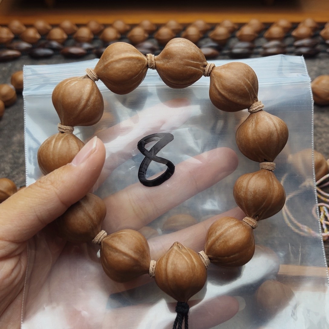 手串/手链橄榄核8号，2.2×2.4蜜桃臀