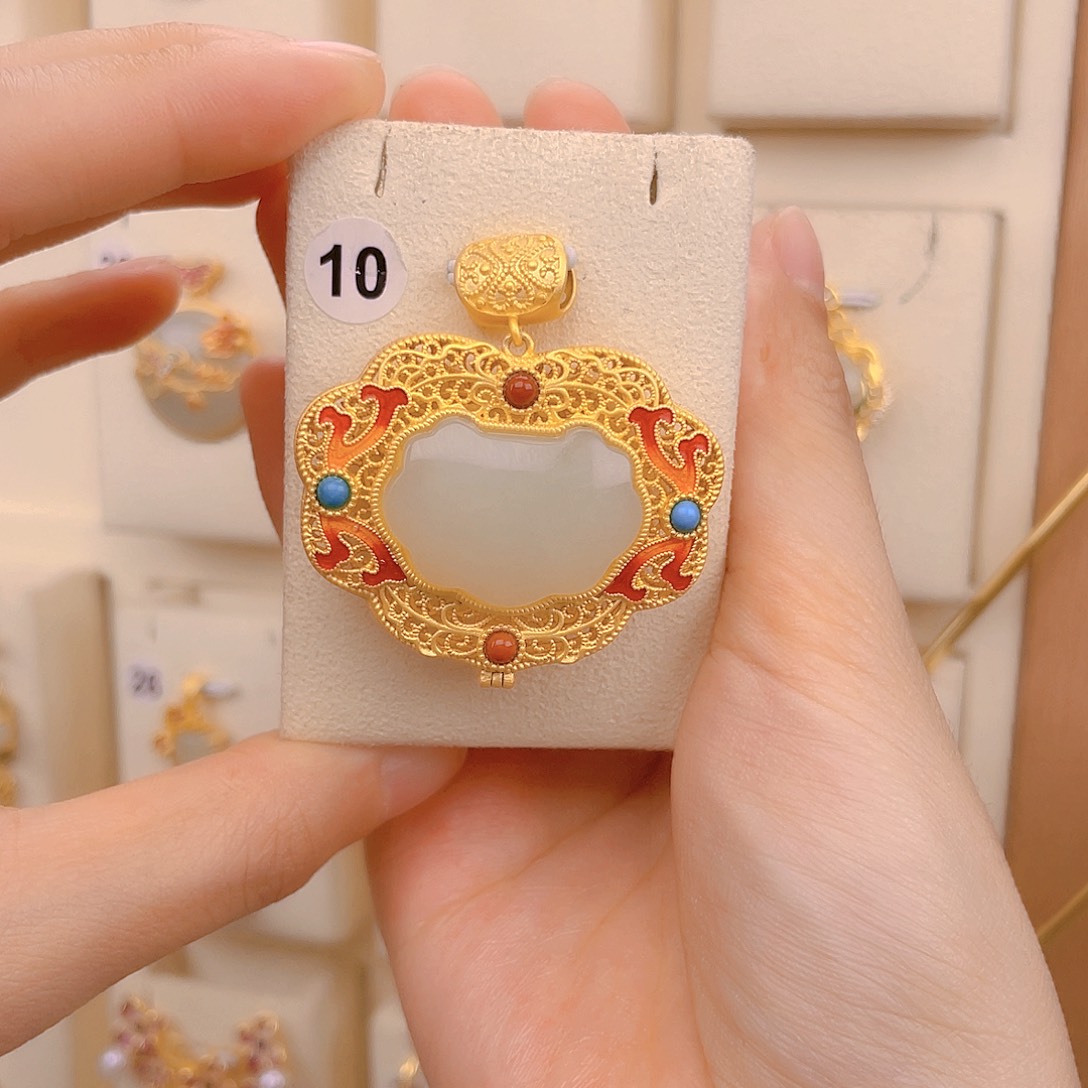 和田玉颈饰银S925镀金镶嵌