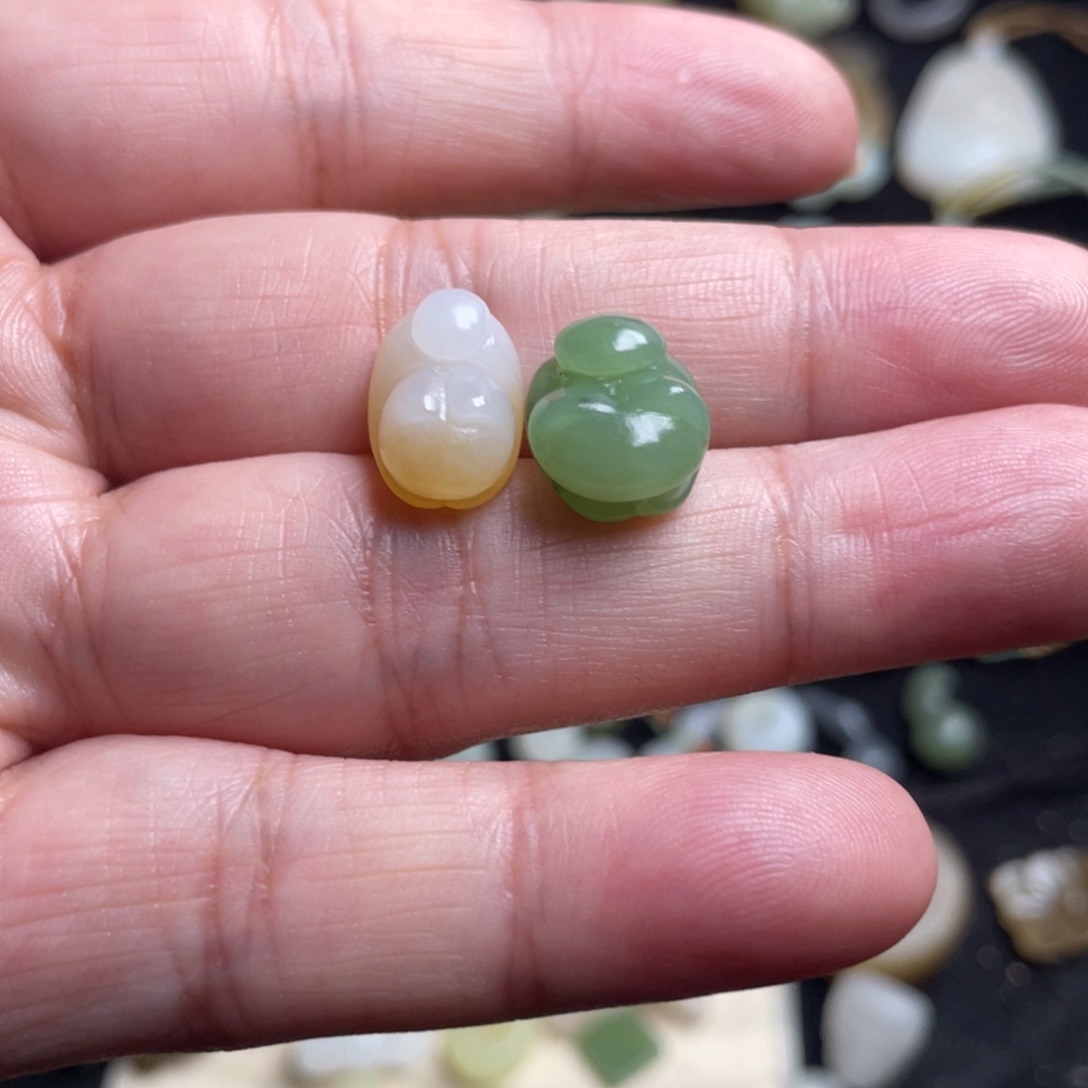 梦***朝和田玉未镶嵌颈饰