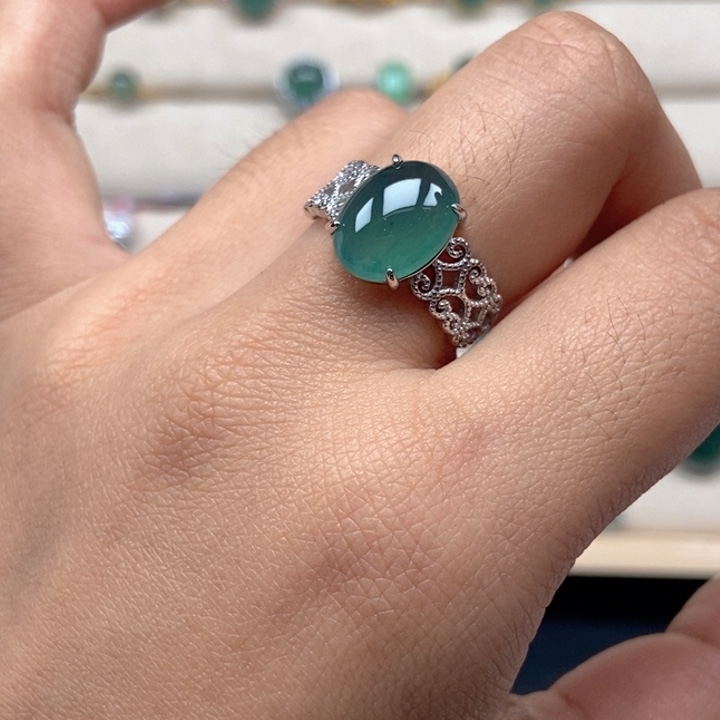 翡翠未镶嵌戒指戒指